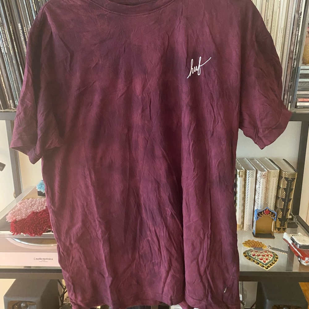 huf worldwide burgundy acid wash tshirt sz. XL